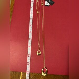 Elegant Gold Pendant Necklaces